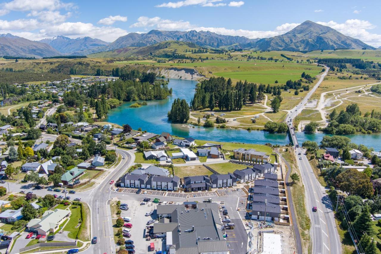 Alpine Junction Townhouse Apartments, Lodge & Hotel ワナカ エクステリア 写真