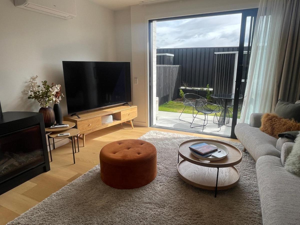 Alpine Junction Townhouse Apartments, Lodge & Hotel ワナカ エクステリア 写真