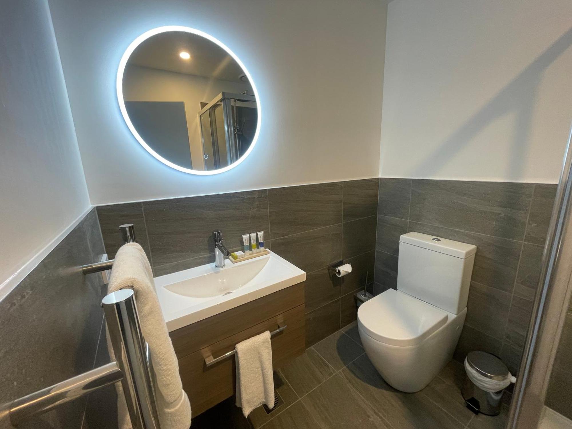 Alpine Junction Townhouse Apartments, Lodge & Hotel ワナカ エクステリア 写真