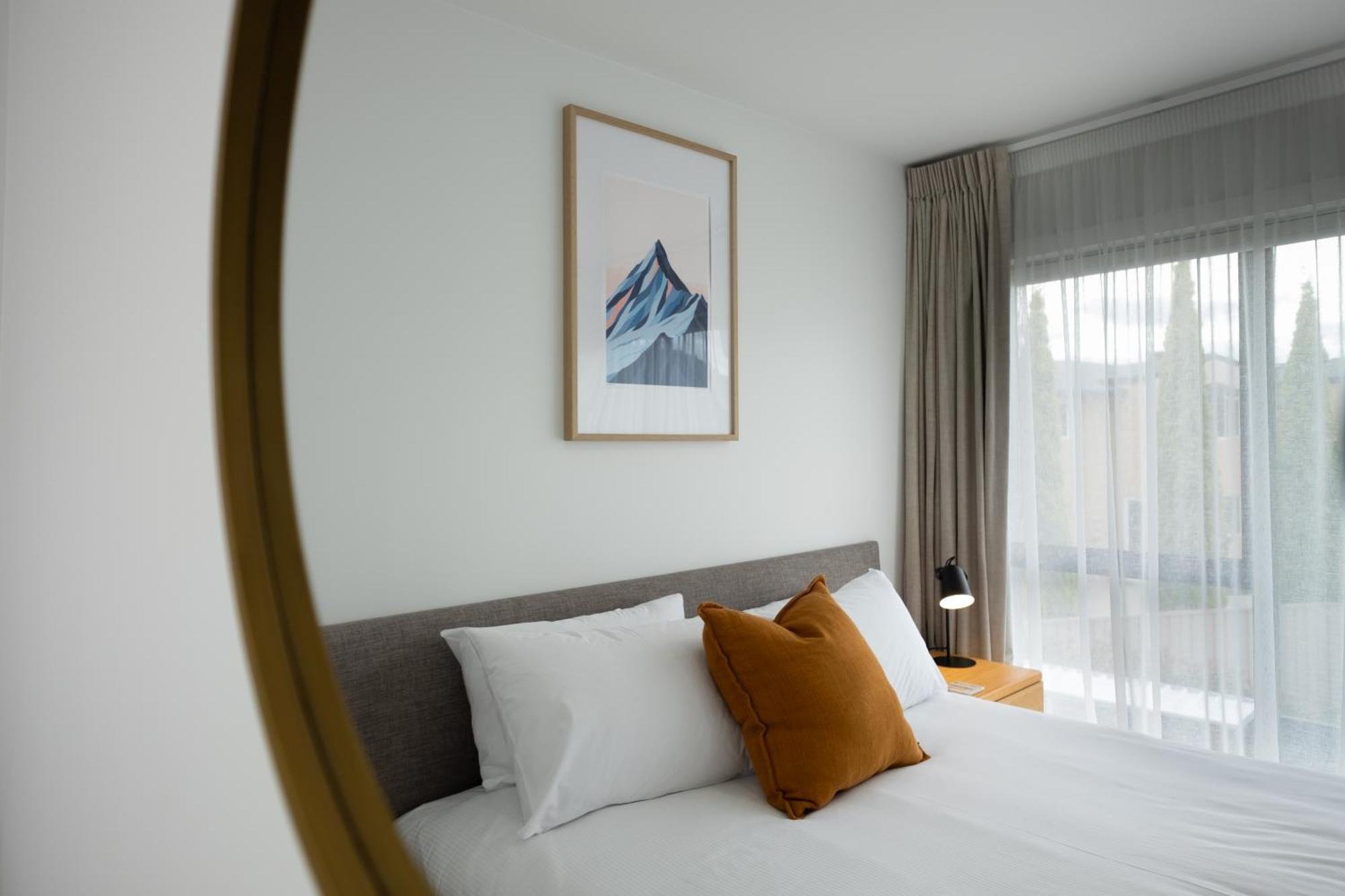 Alpine Junction Townhouse Apartments, Lodge & Hotel ワナカ エクステリア 写真