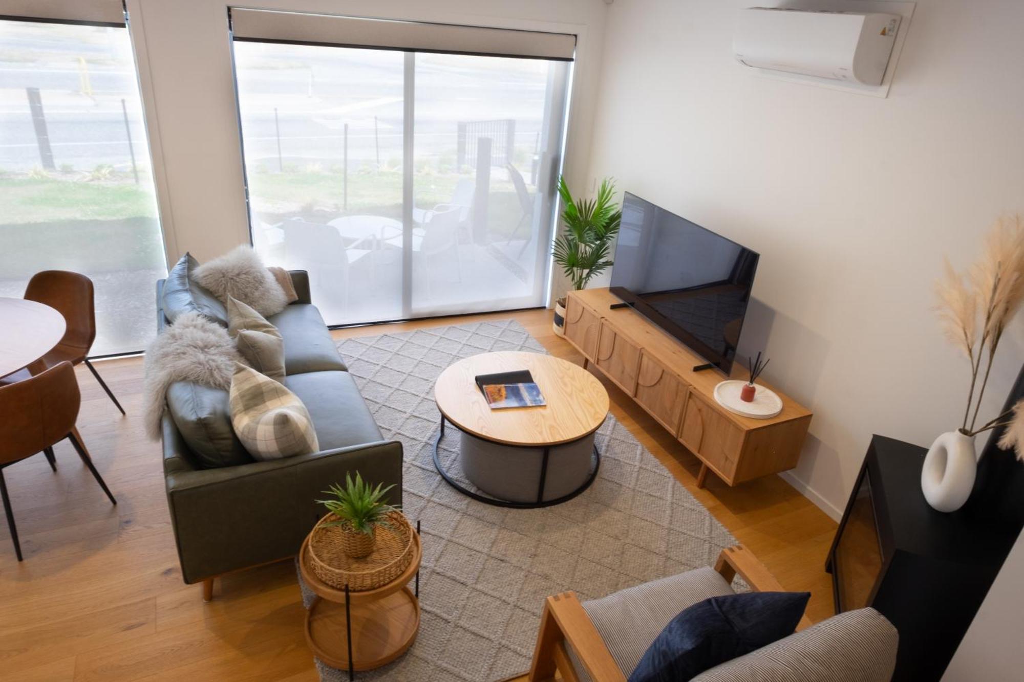 Alpine Junction Townhouse Apartments, Lodge & Hotel ワナカ エクステリア 写真