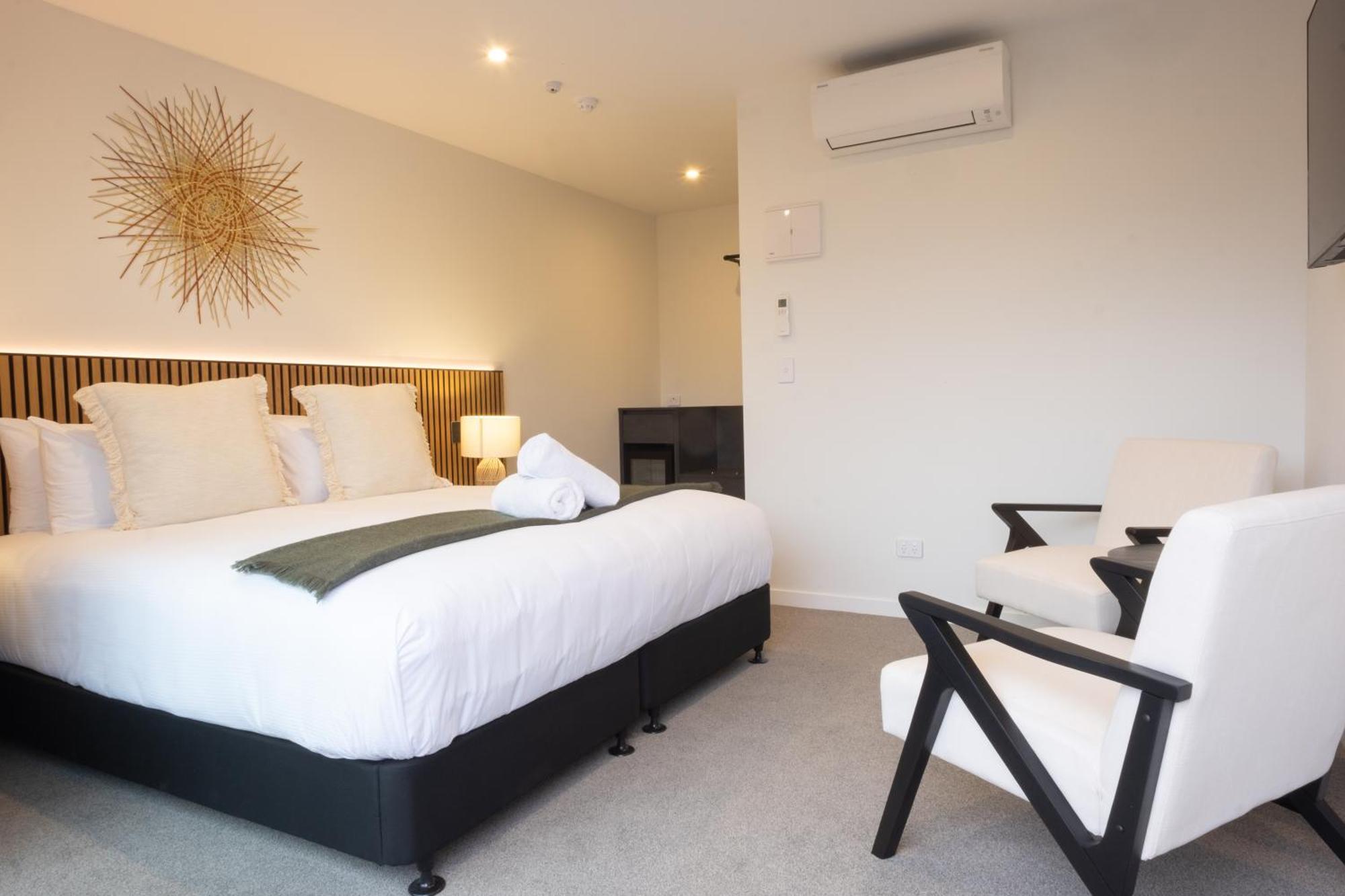 Alpine Junction Townhouse Apartments, Lodge & Hotel ワナカ エクステリア 写真