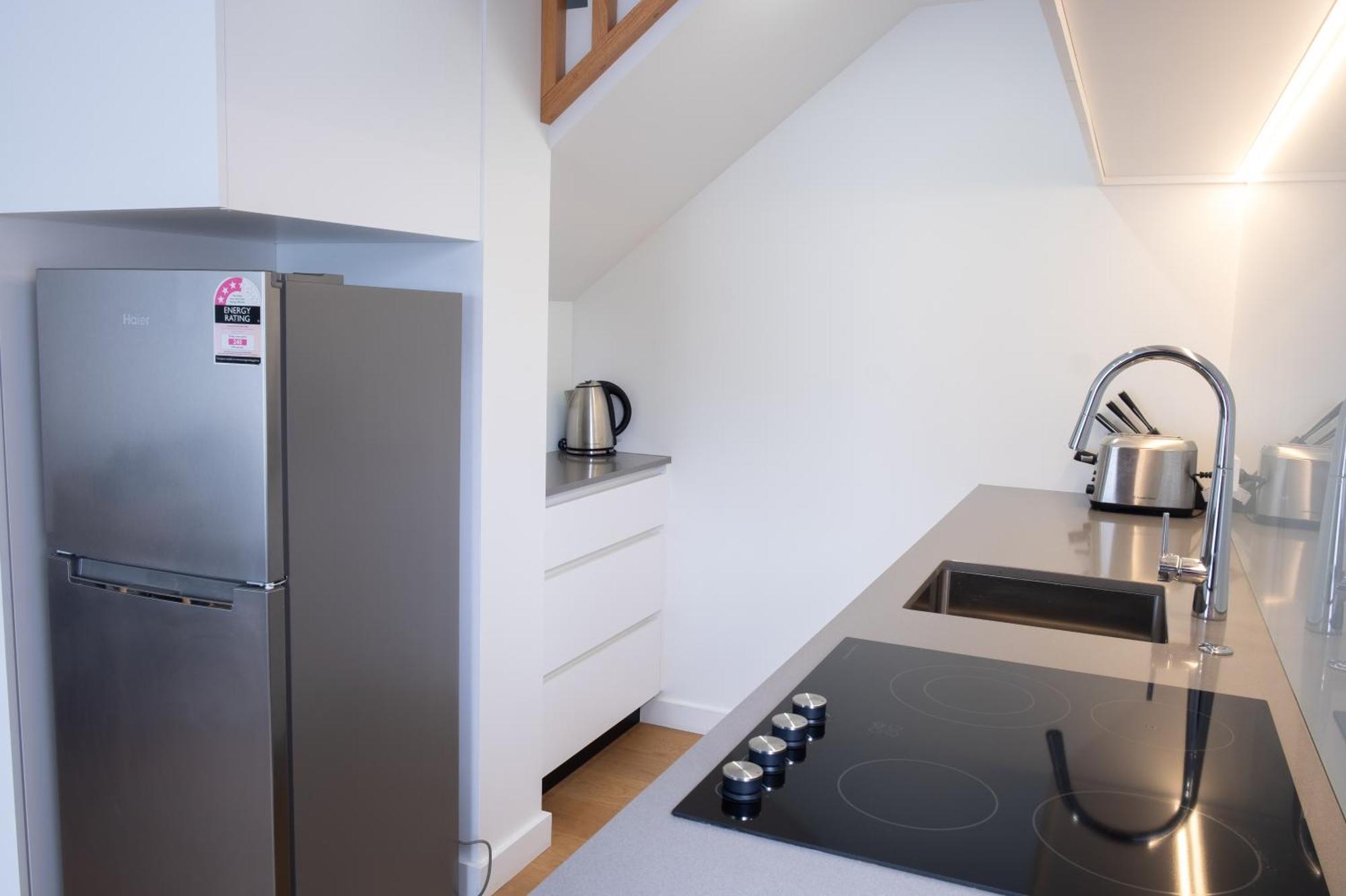 Alpine Junction Townhouse Apartments, Lodge & Hotel ワナカ エクステリア 写真